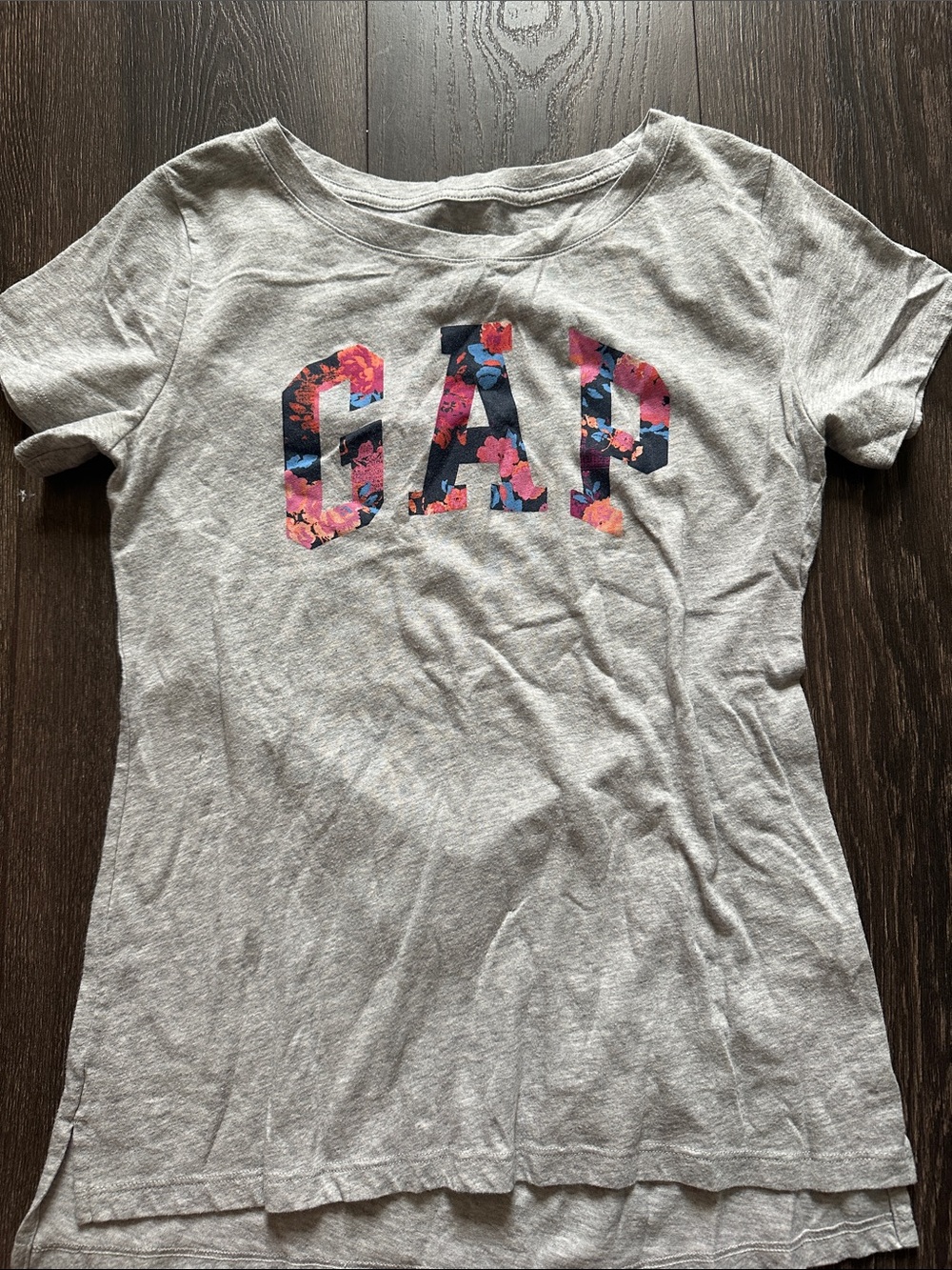 GAP Gray Tee with Floral Logo